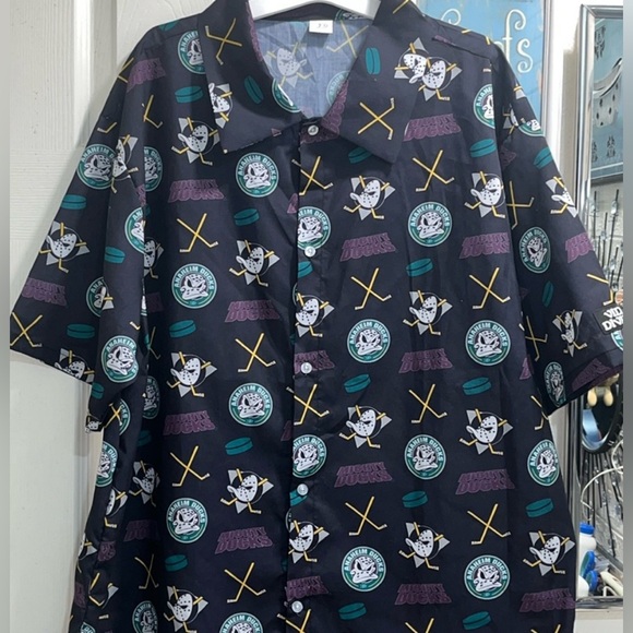 New WithOut Tags Anaheim Ducks Button Up Short Sleeve. - Picture 1 of 12